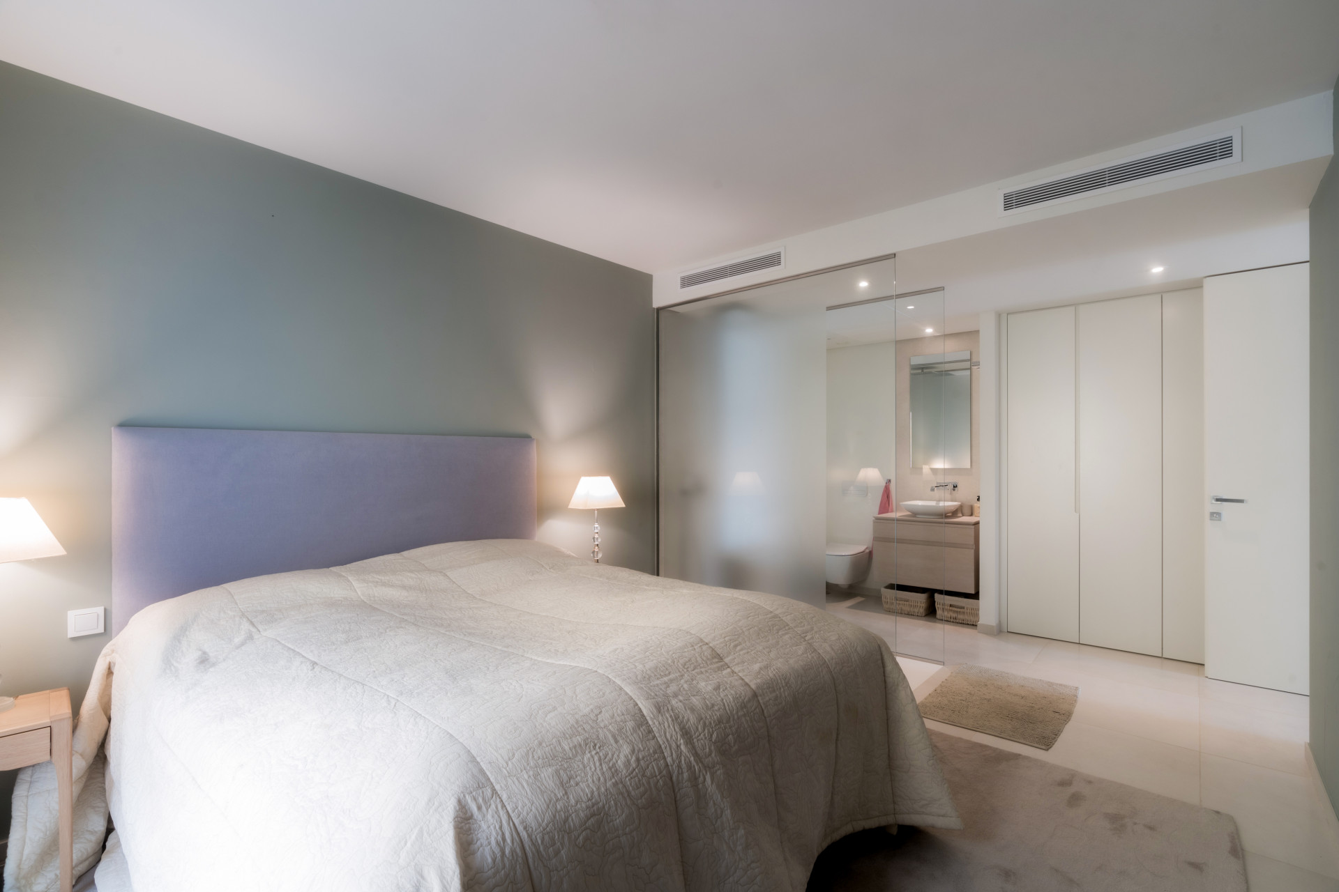 IMPRESIONANTE APARTAMENTO EN MARBELLA