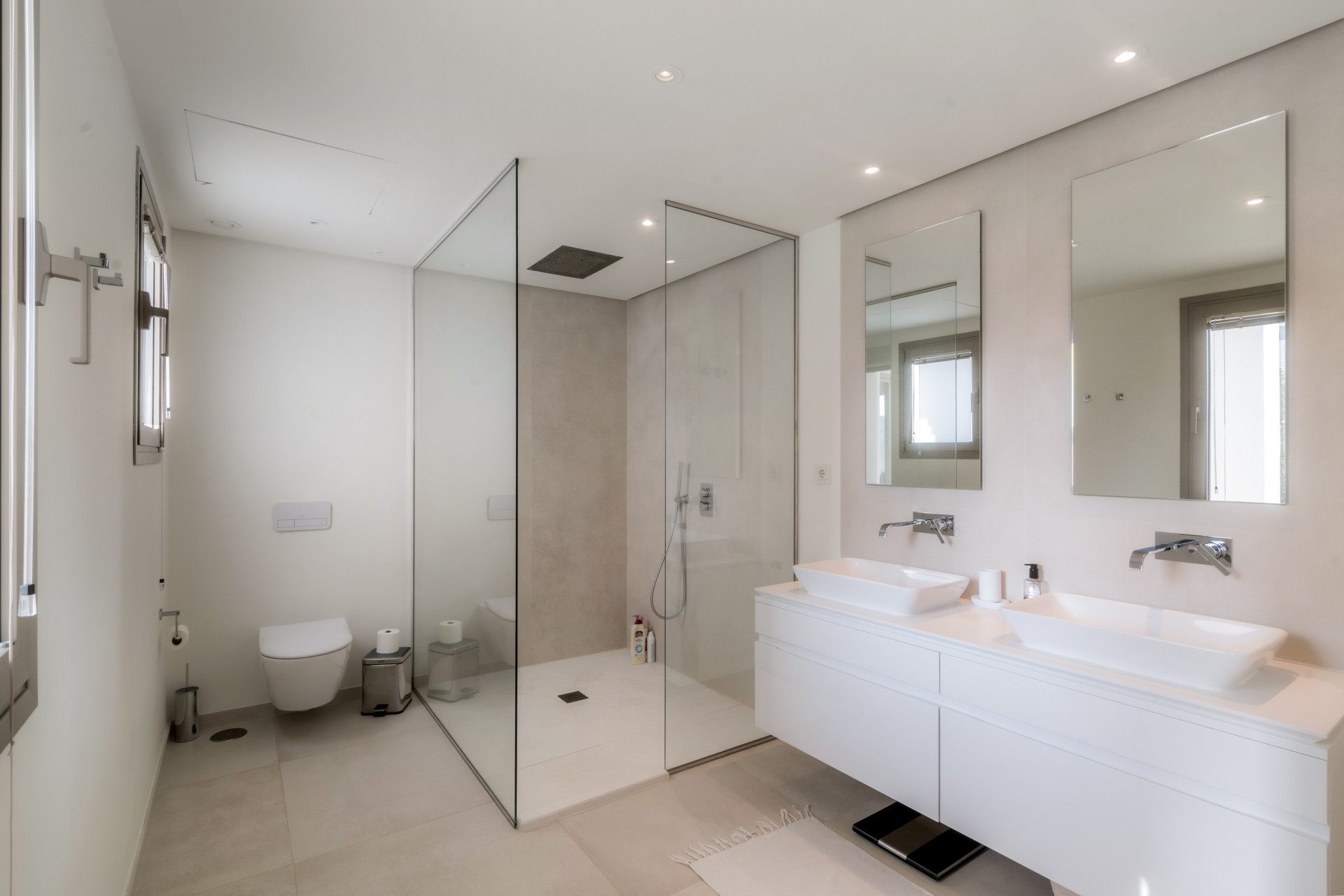 IMPRESIONANTE APARTAMENTO EN MARBELLA