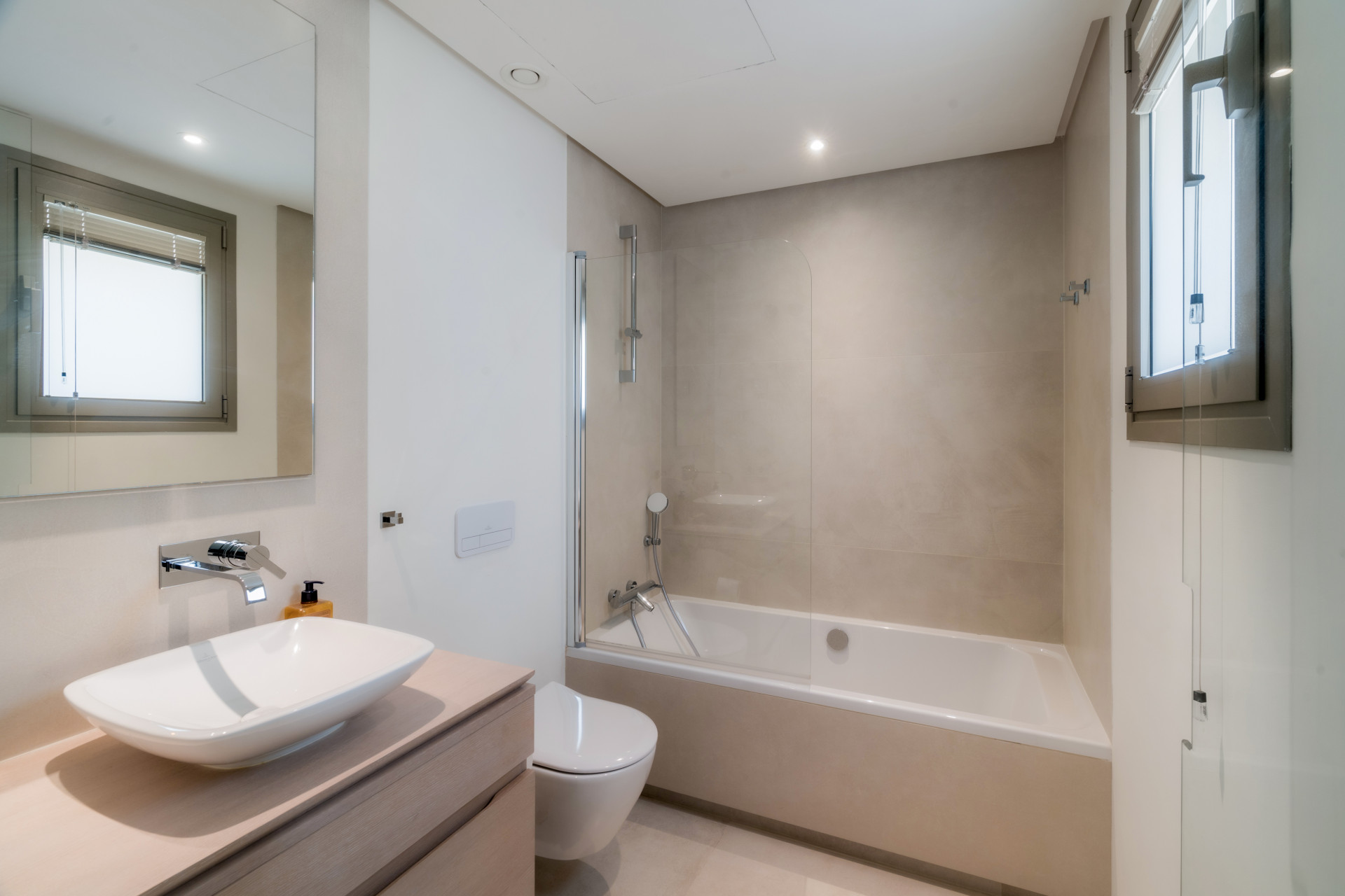 IMPRESIONANTE APARTAMENTO EN MARBELLA