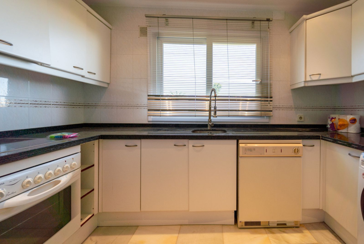 Property 1042-00015P