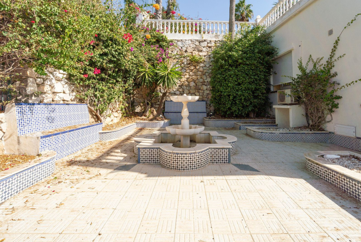 Property 1042-00015P