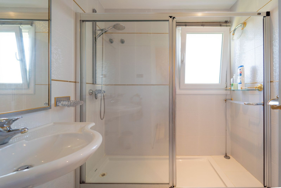 Property 1042-00015P