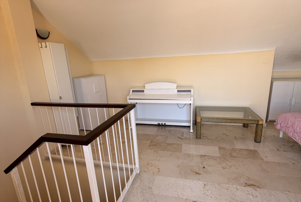 Property 1042-00011P