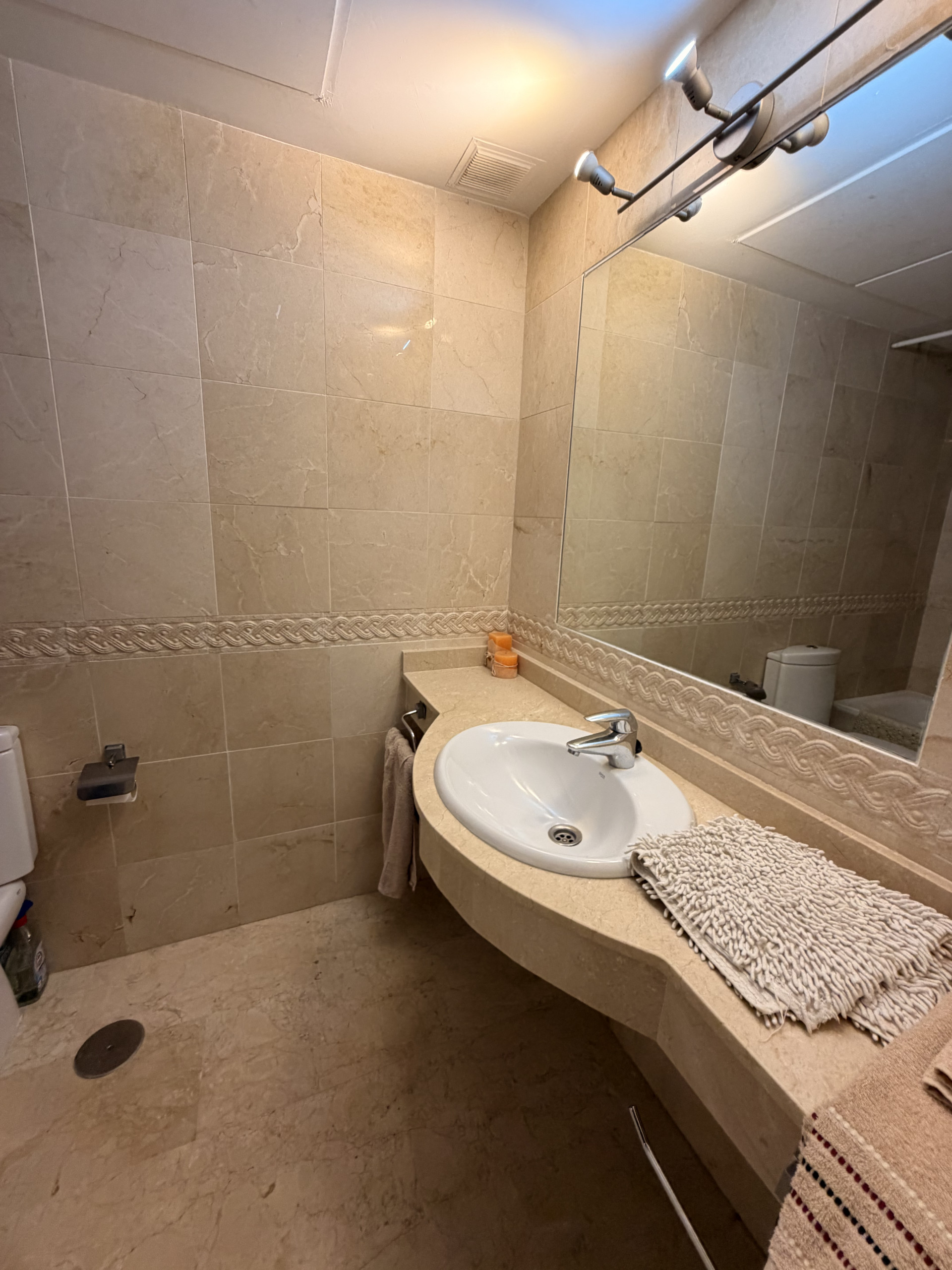 Property 1042-00011P