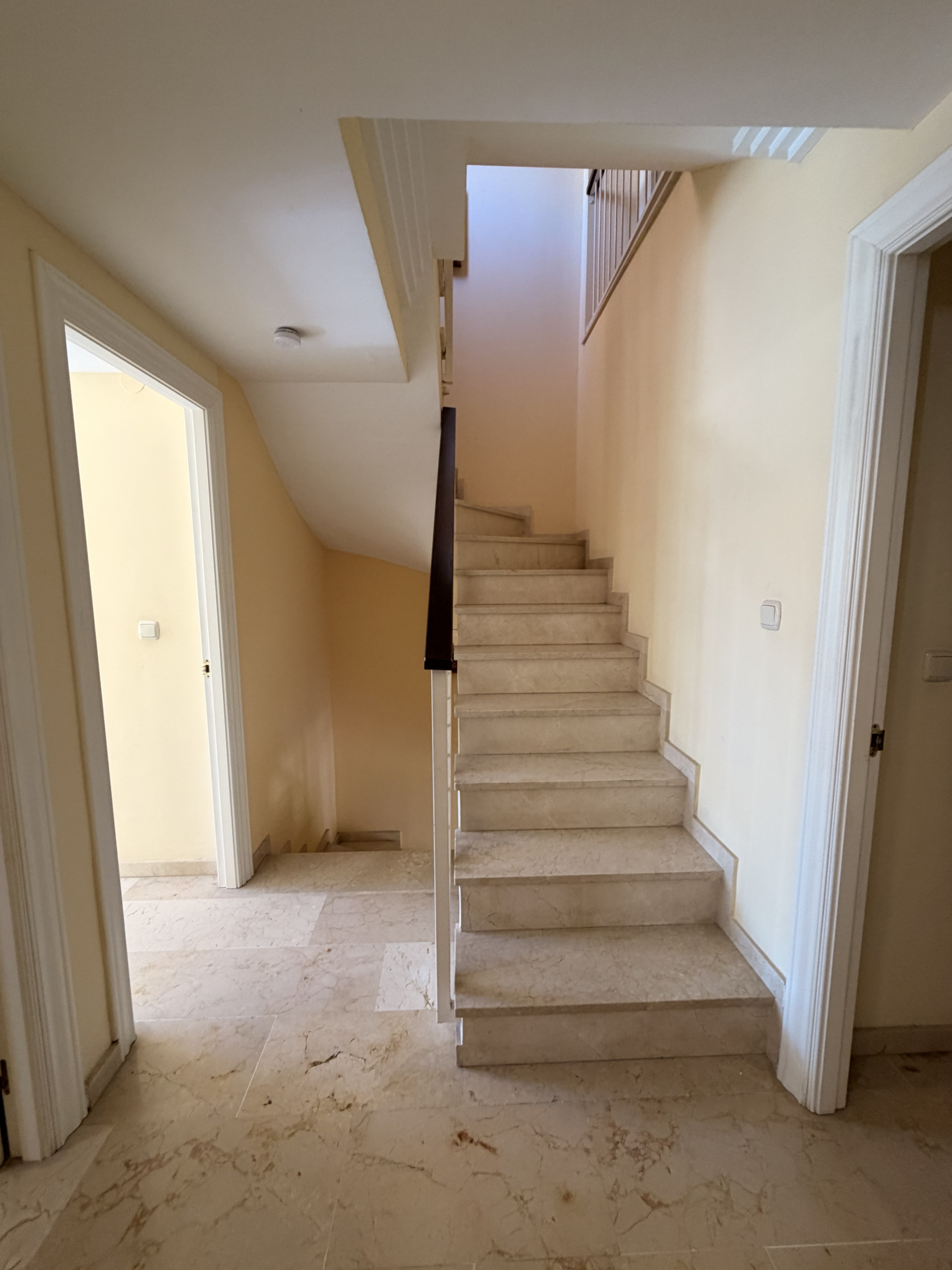 Property 1042-00011P