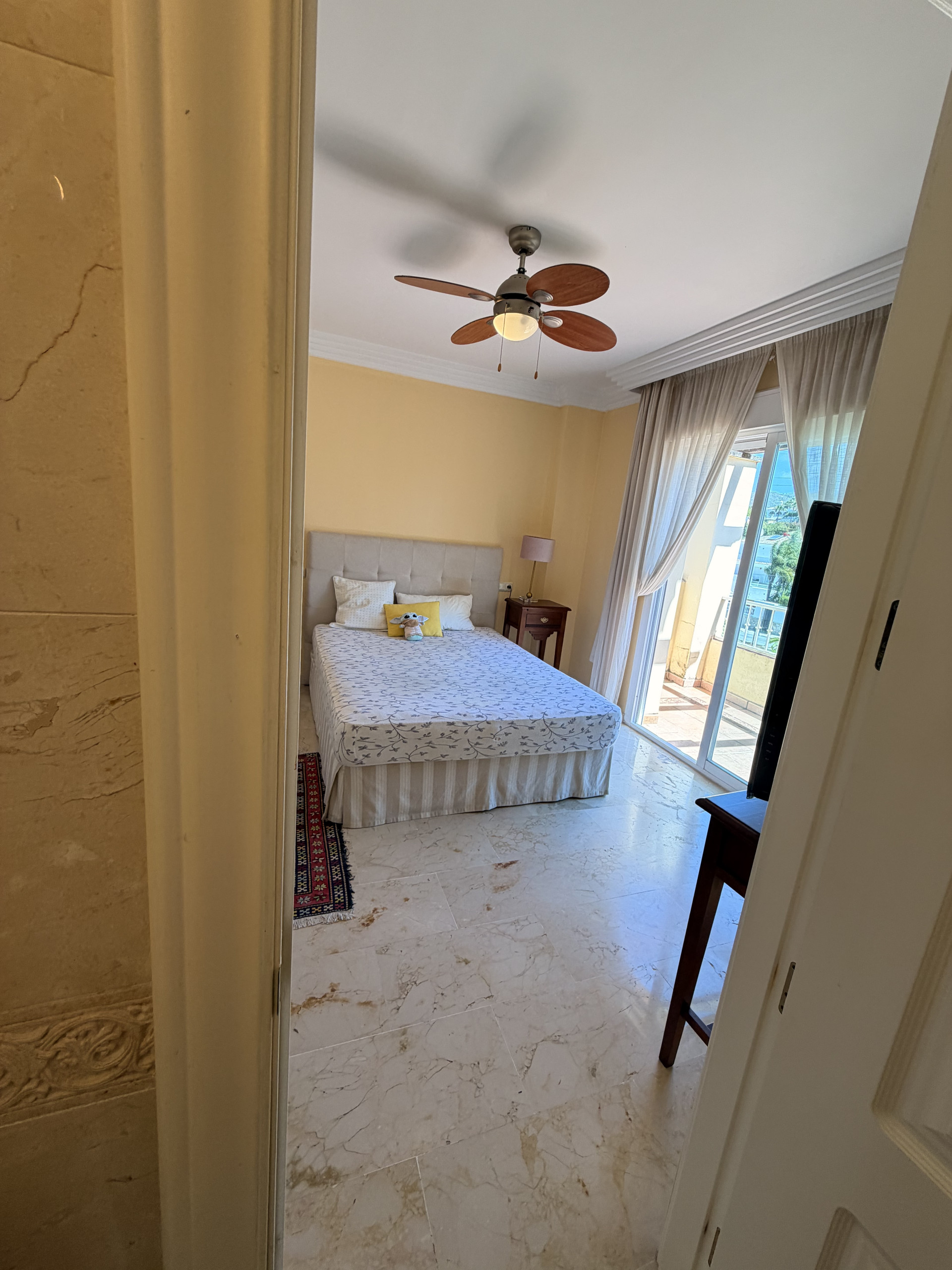 Property 1042-00011P