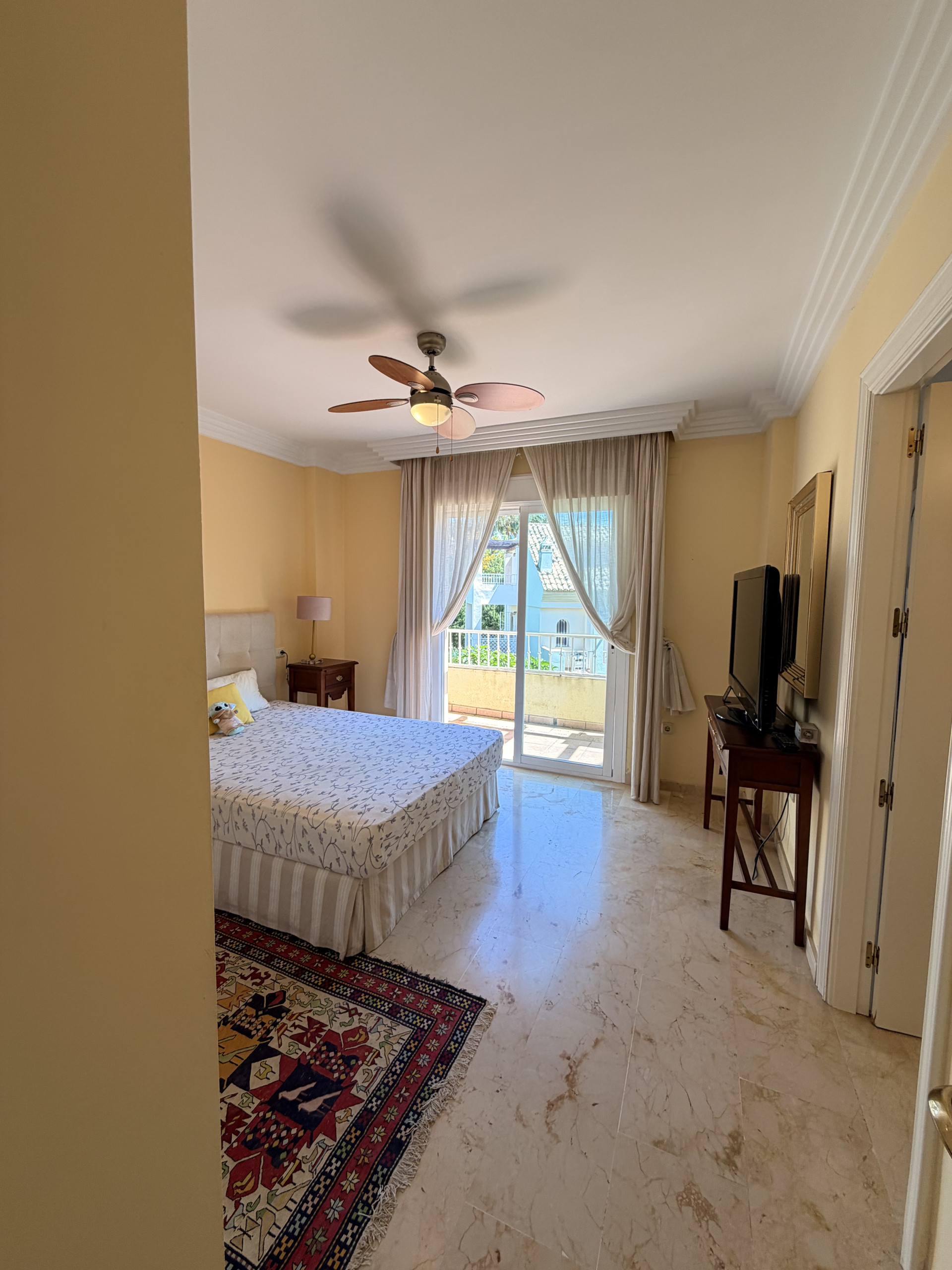 Property 1042-00011P