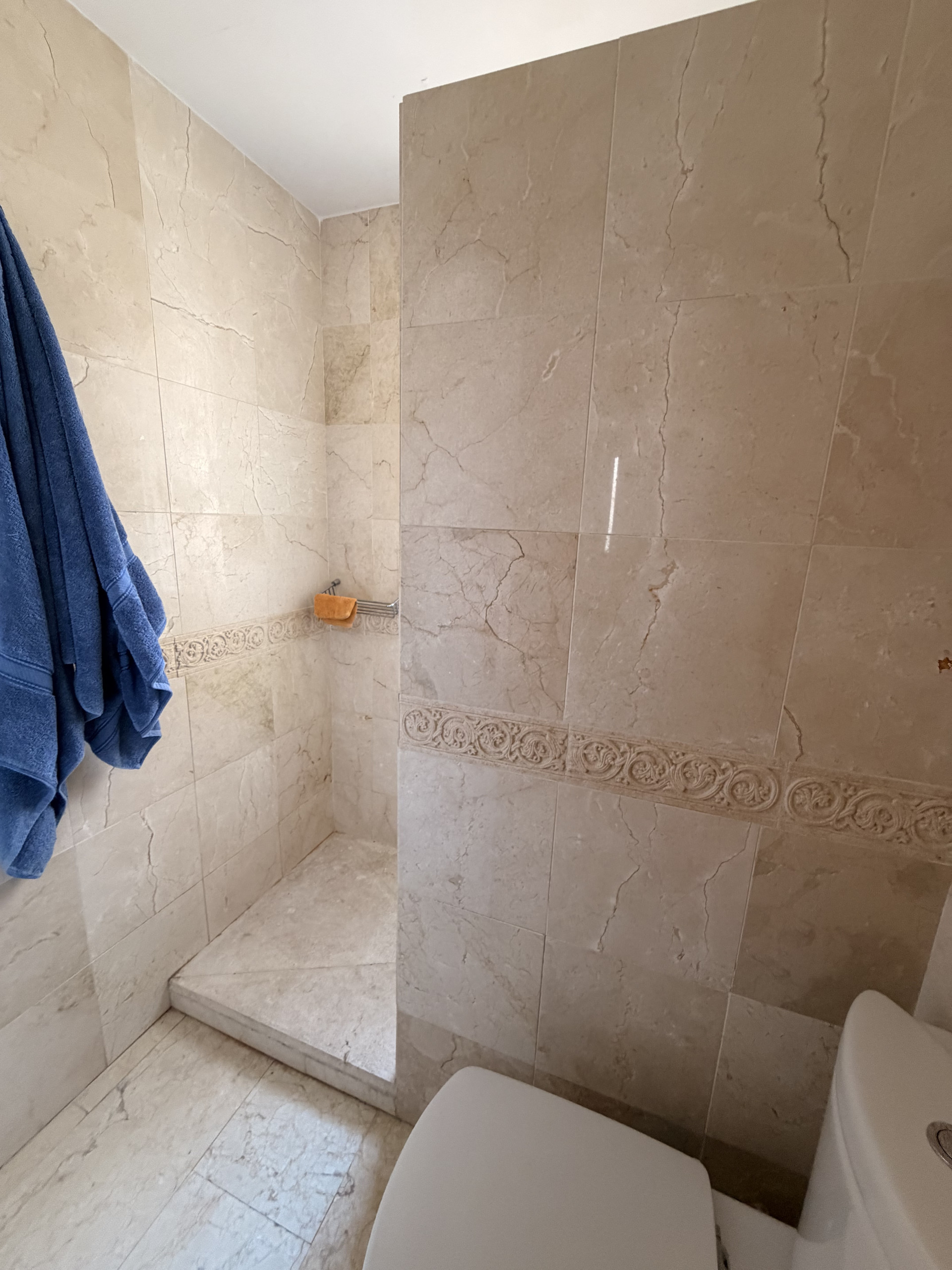 Property 1042-00011P