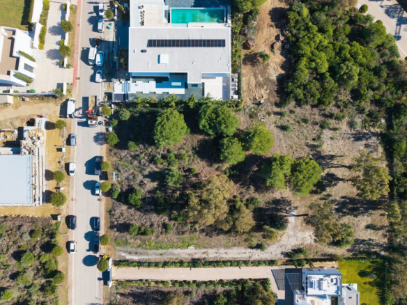 Property 1042-00004P