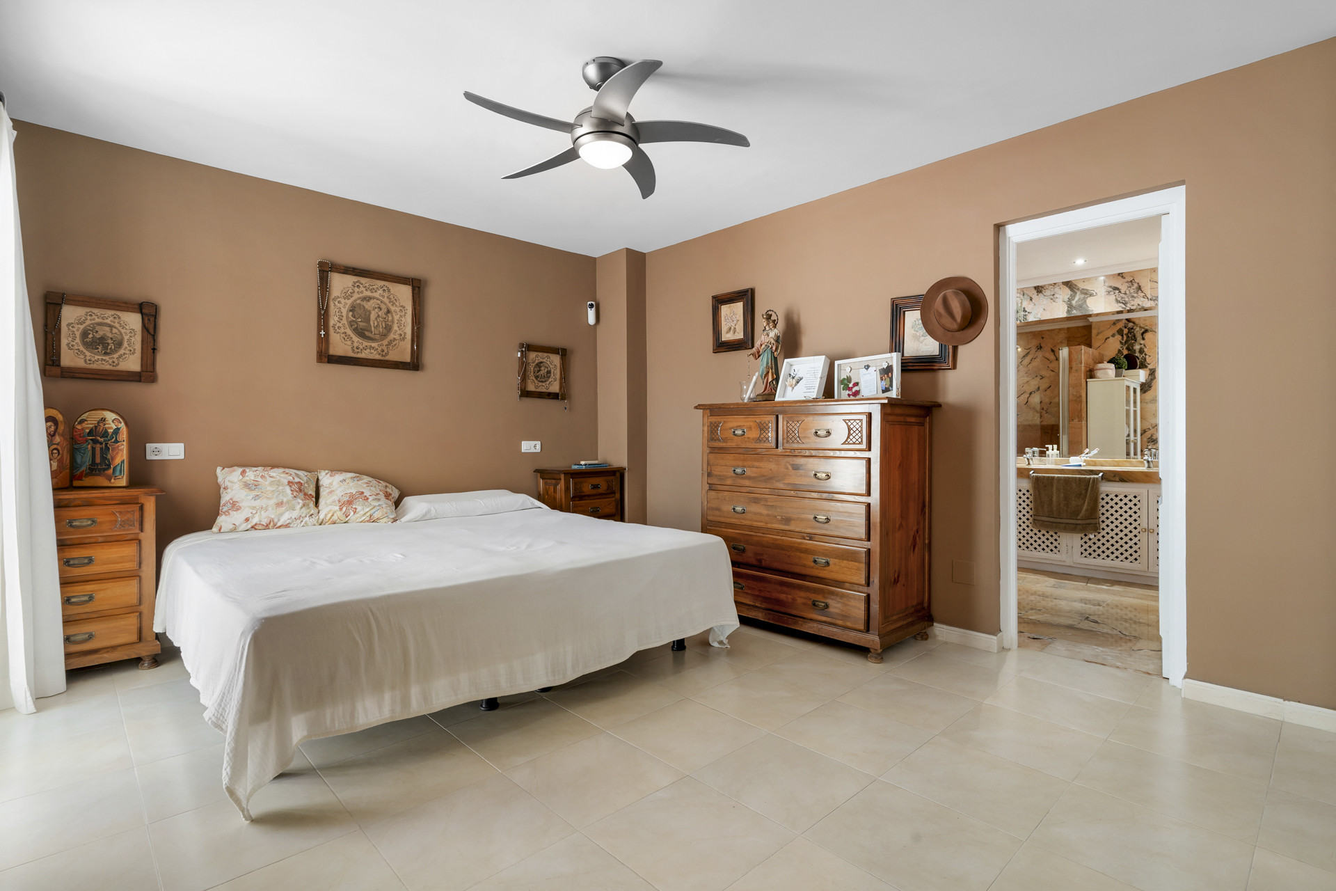 Property 1042-00017P