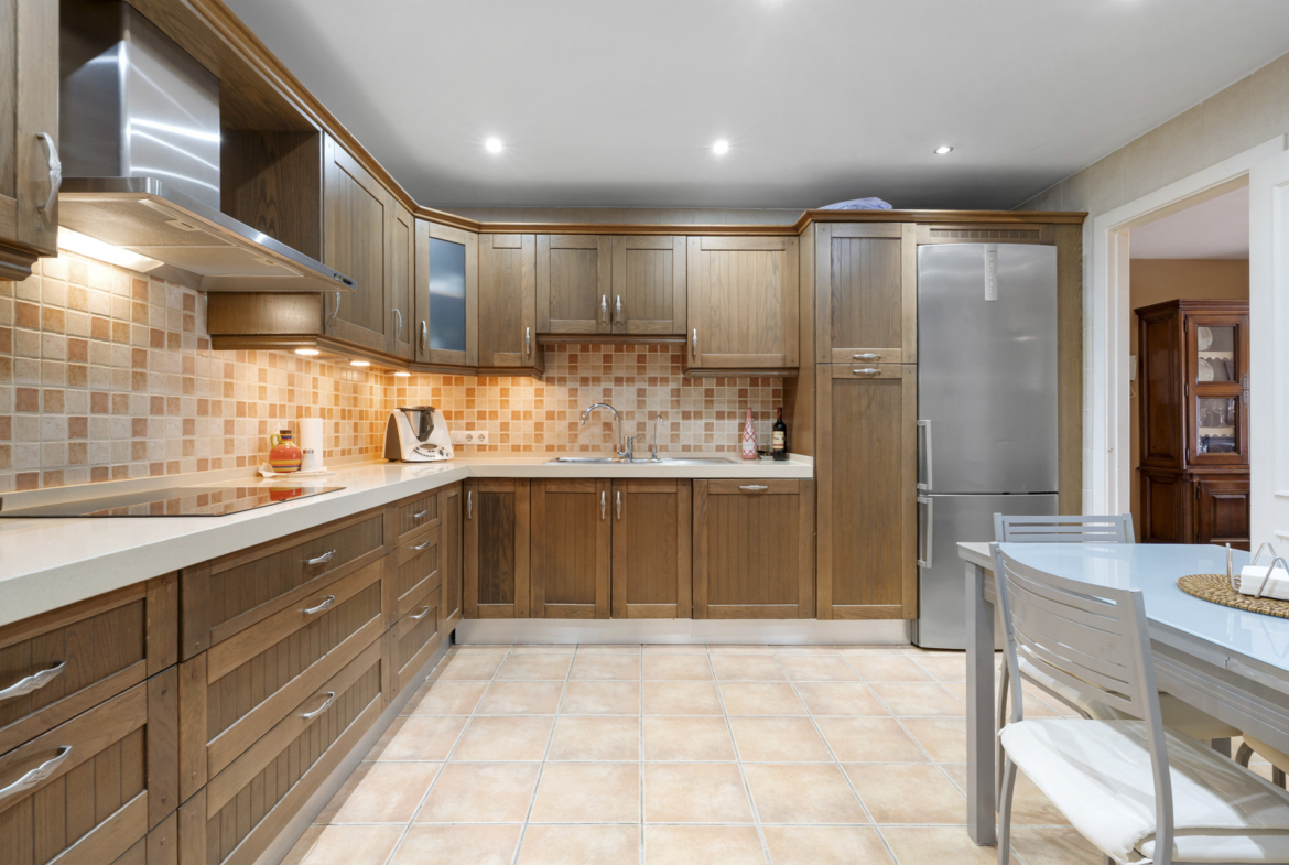 Property 1042-00017P