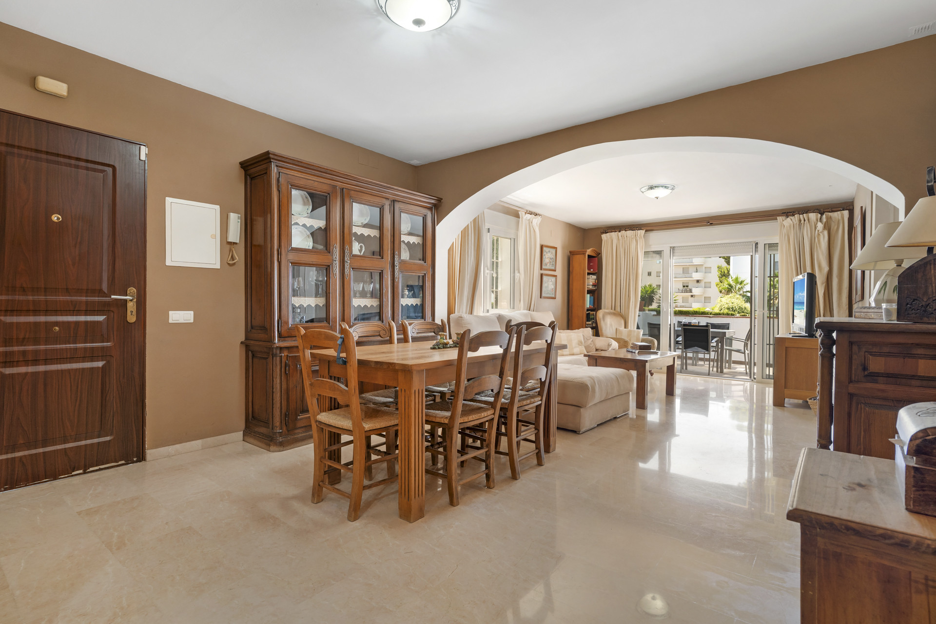 Property 1042-00017P