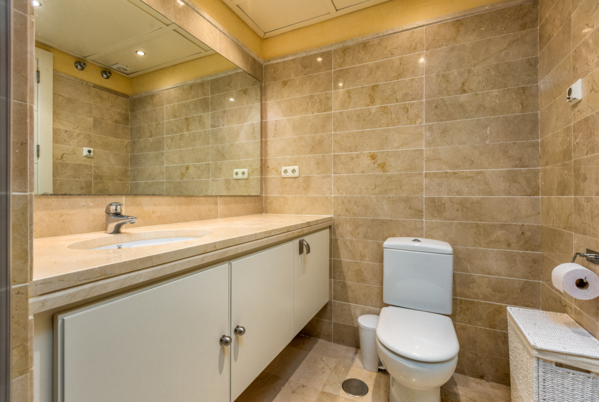 Property 1042-00020P