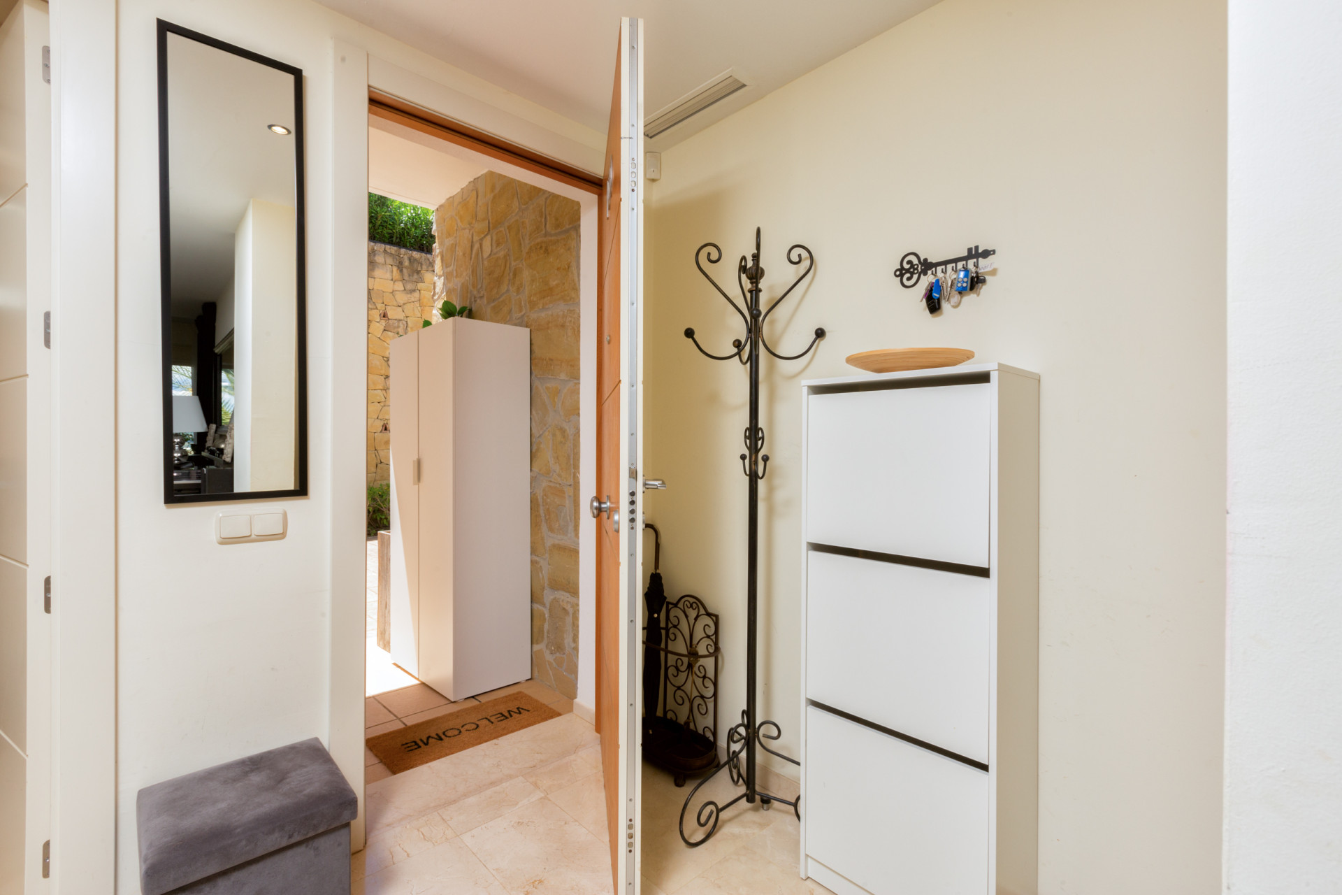 Property 1042-00020P