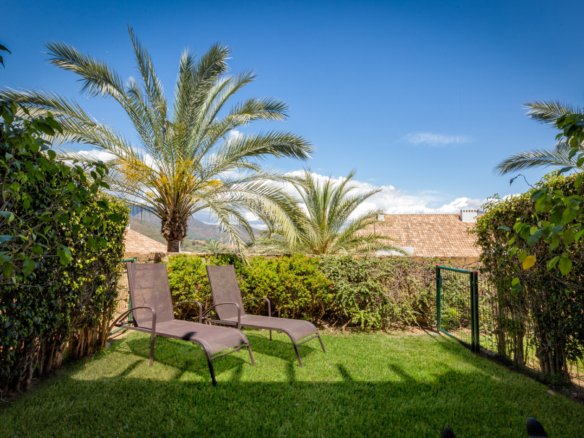 Elegant herenhuis met uitzicht op de golfbaan in het prestigieuze La Cala Golf, Mijas