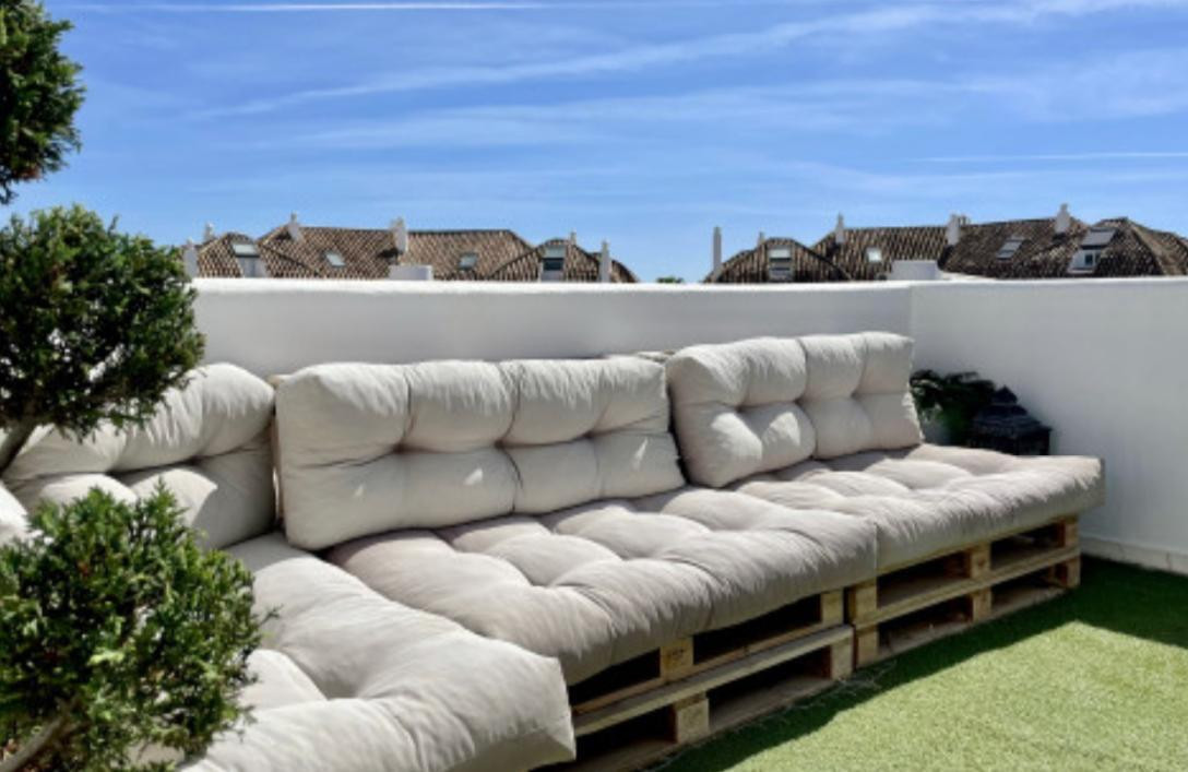 Elegante Ático Loft-Style en Las Lomas del Marbella Club