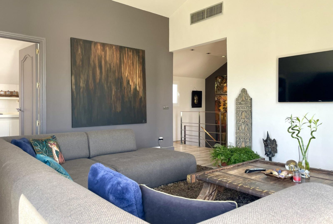 Elegante Ático Loft-Style en Las Lomas del Marbella Club