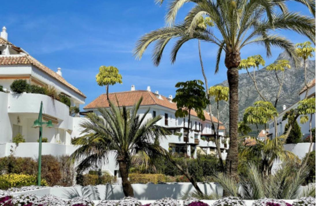 Elegante Ático Loft-Style en Las Lomas del Marbella Club