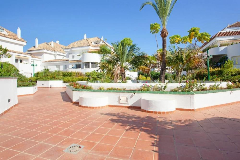 Elegante Ático Loft-Style en Las Lomas del Marbella Club