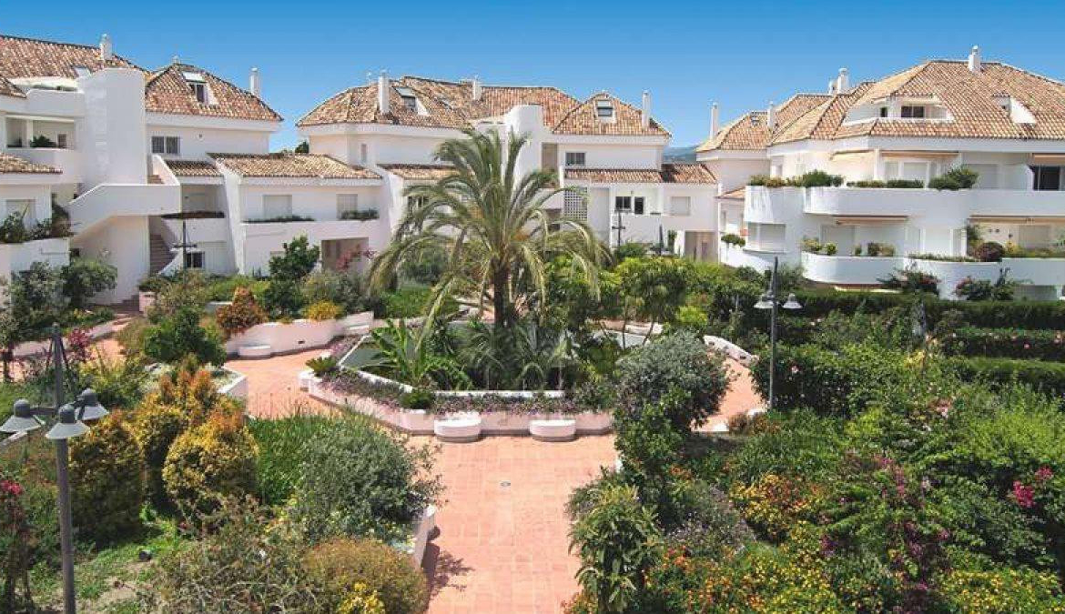 Elegante Ático Loft-Style en Las Lomas del Marbella Club