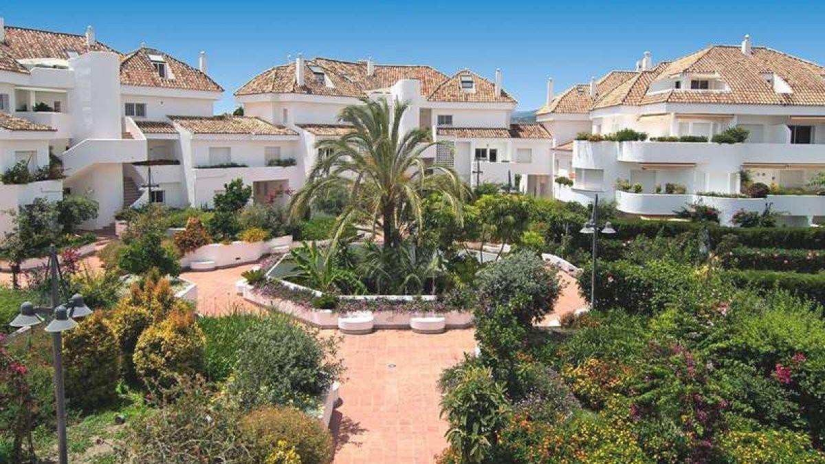 Elegante Ático Loft-Style en Las Lomas del Marbella Club