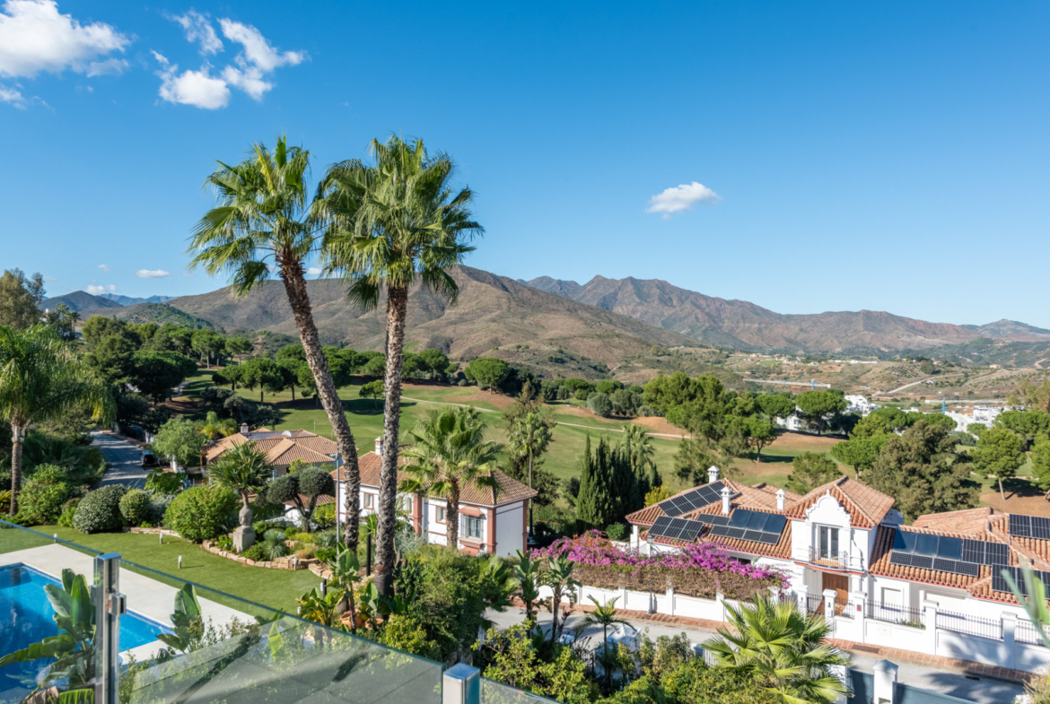 Exclusieve villa met golflevensstijl en panoramisch uitzicht in La Cala Golf