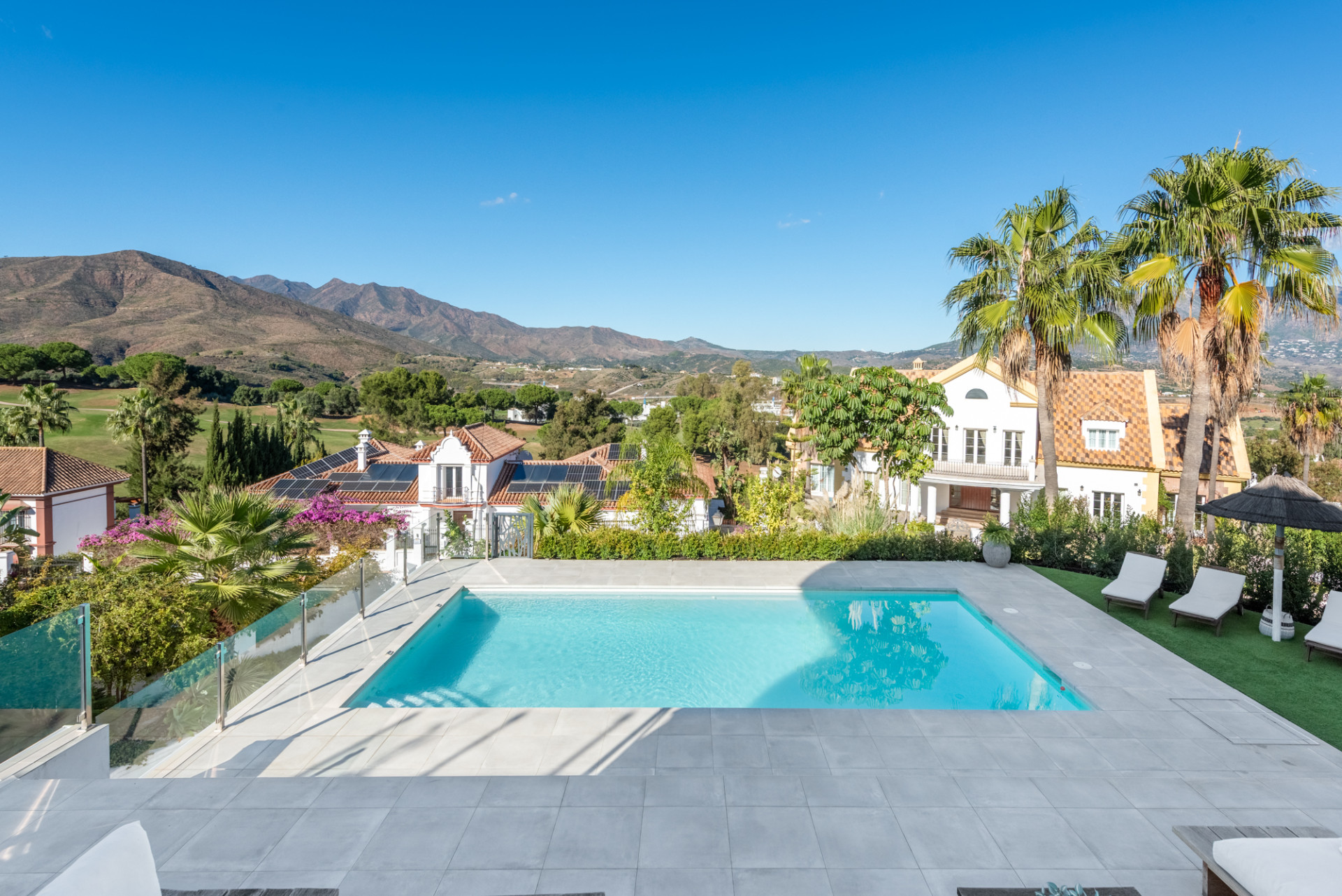 Exclusieve villa met golflevensstijl en panoramisch uitzicht in La Cala Golf