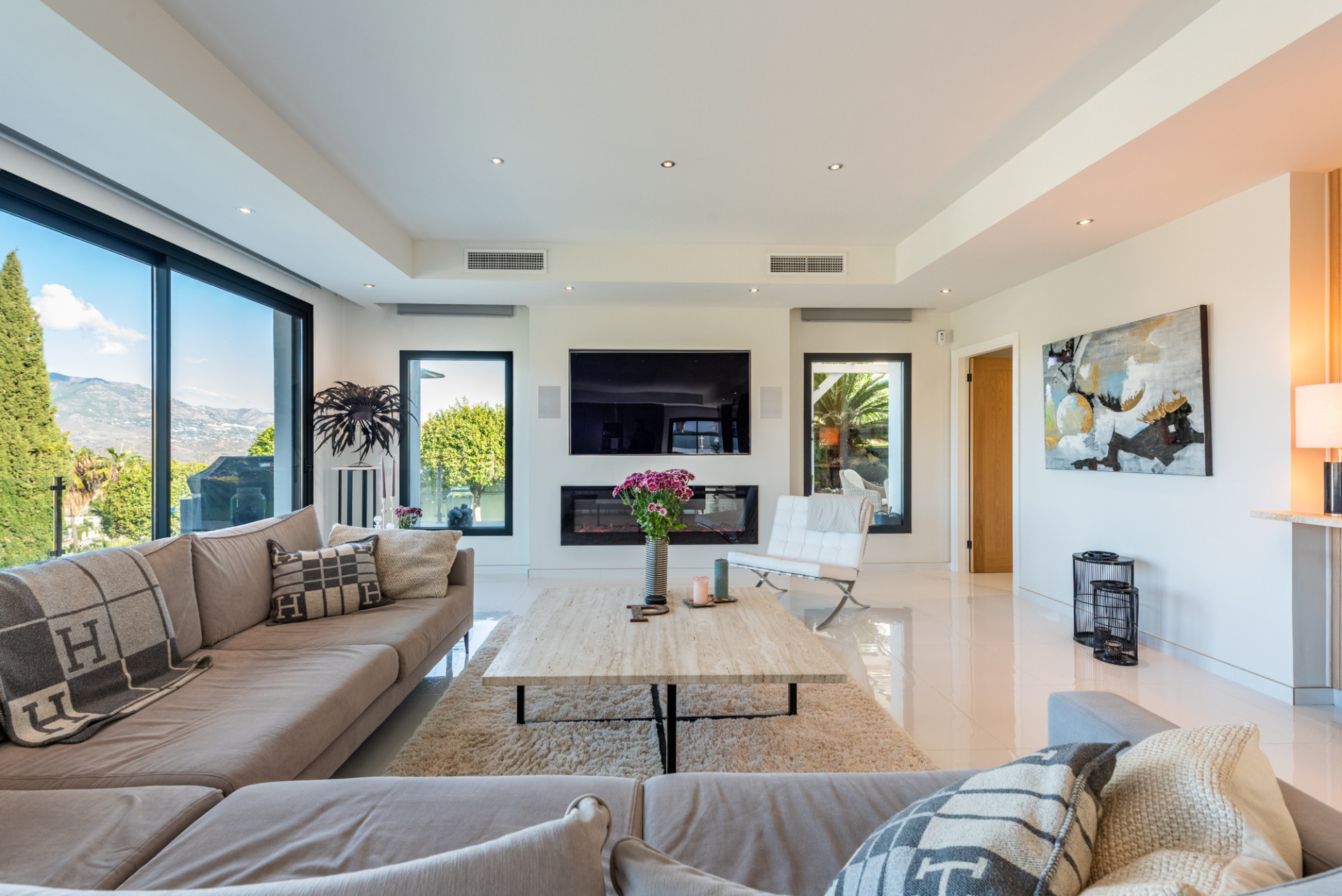 Exclusive Golf Lifestyle Villa with Panoramic Views in La Cala Golf