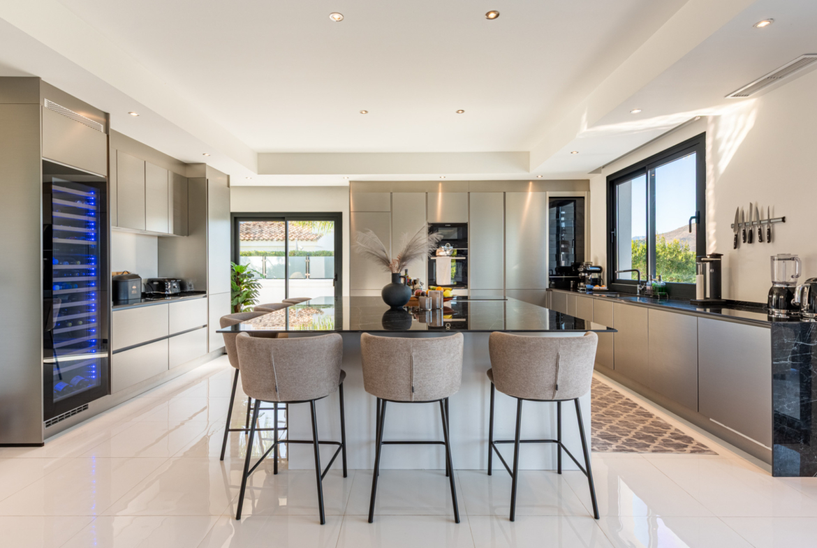 Exclusive Golf Lifestyle Villa with Panoramic Views in La Cala Golf