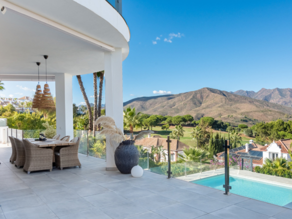 Exclusive Golf Lifestyle Villa with Panoramic Views in La Cala Golf