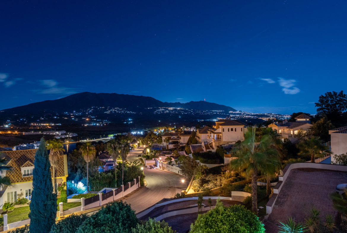 Exclusieve villa met golflevensstijl en panoramisch uitzicht in La Cala Golf