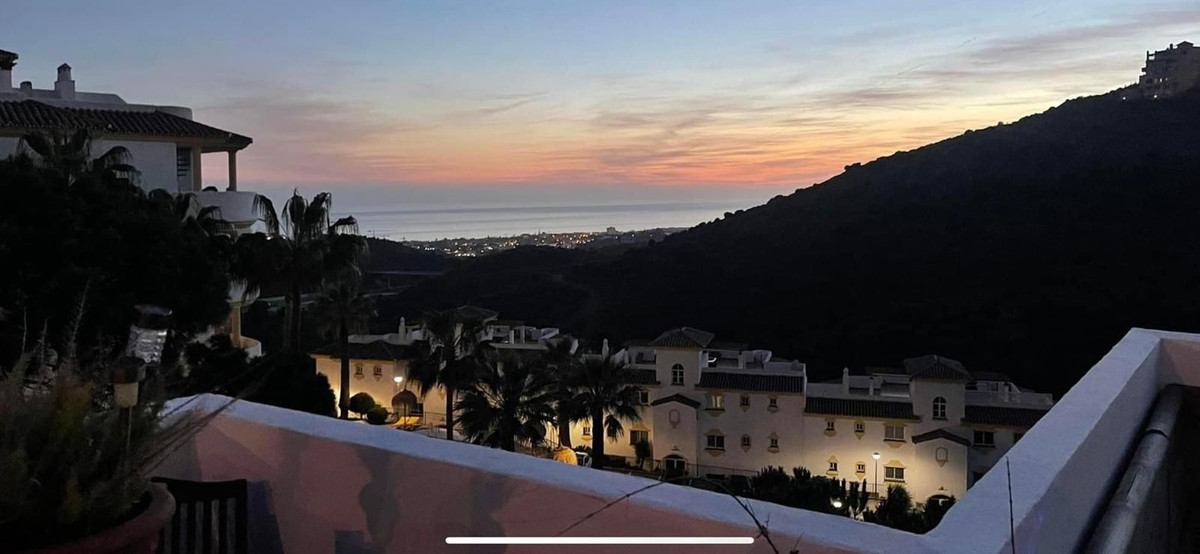 Penthouse with Panoramic Sea Views & 150m² Terrace – Costa del Sol.