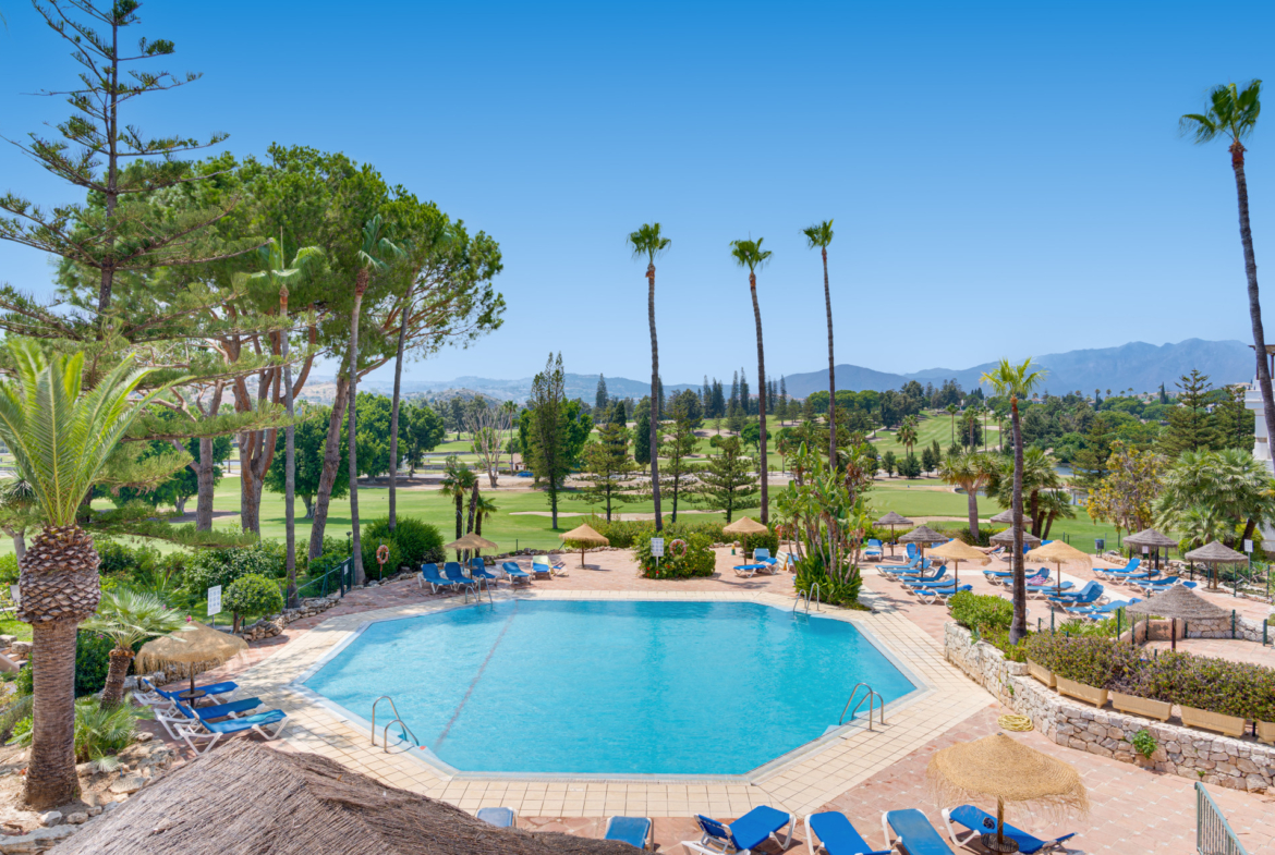 Prachtig drie slaapkamer, gerenoveerd gelijkvloers appartement gelegen binnen de gewilde Matchroom Country Club in Mijas Golf