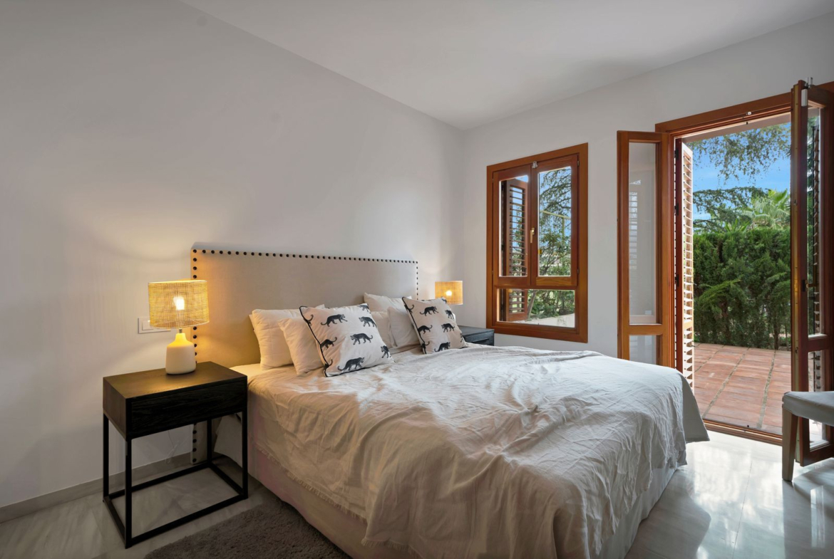 Property 1042-00034P