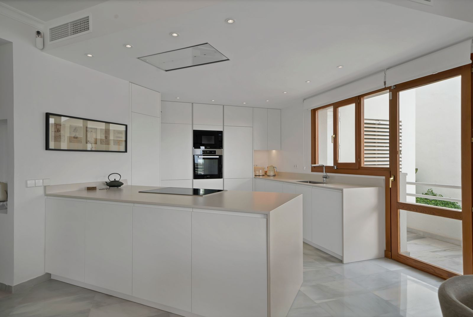 Property 1042-00034P