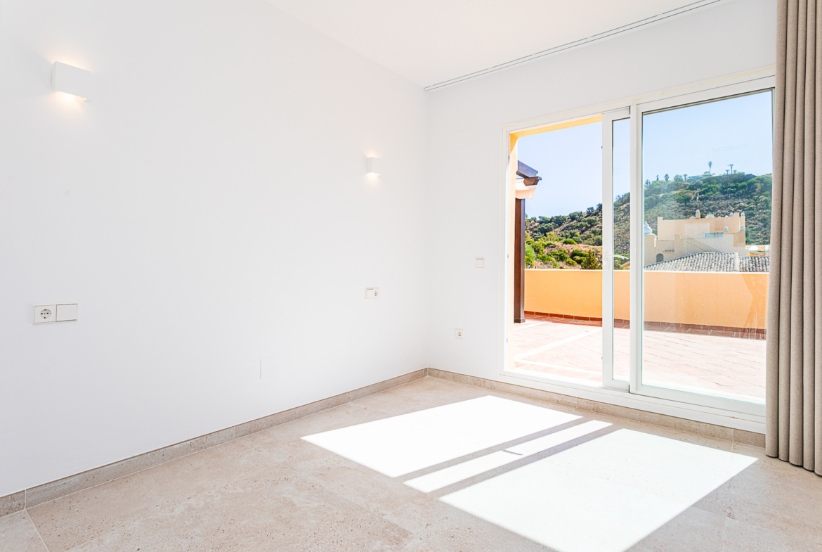 Property 1042-00035P