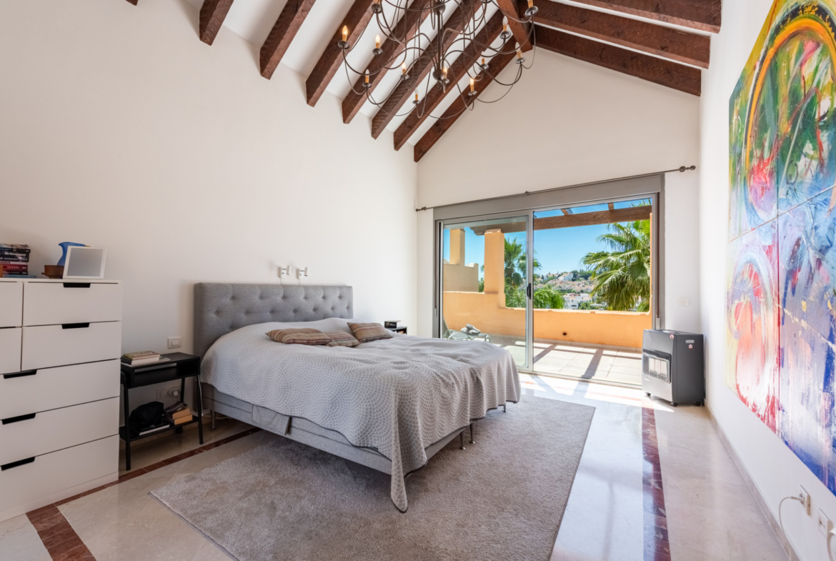 Ático dúplex exclusivo en Atalaya.