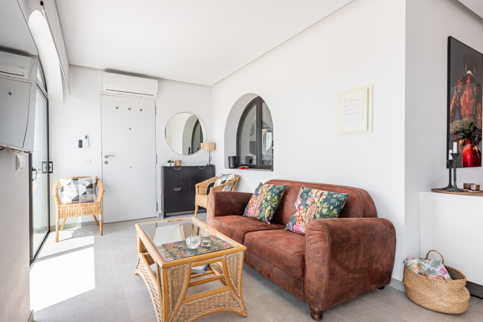 Gorgeous 2-Bedroom Apartment with Stunning Sea Views in Riviera del Sol!