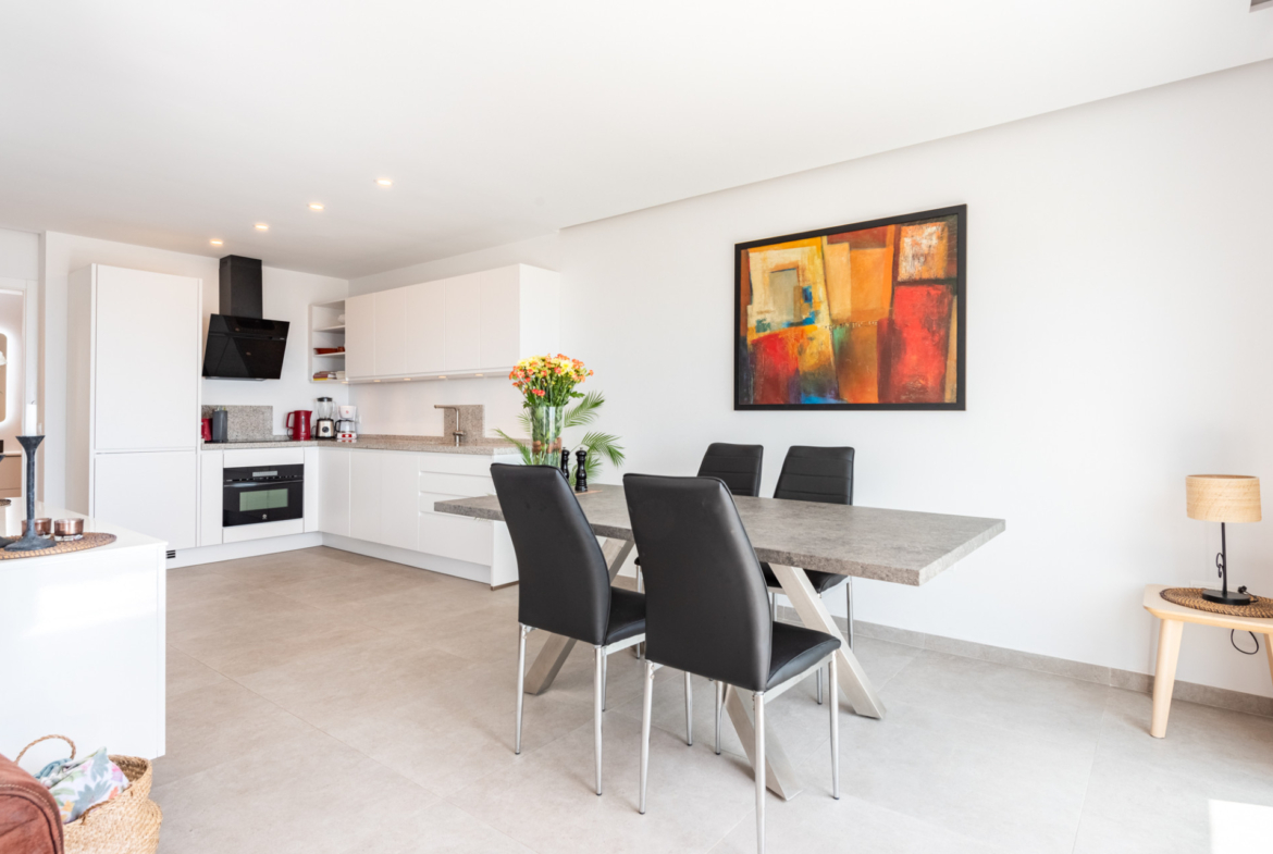Gorgeous 2-Bedroom Apartment with Stunning Sea Views in Riviera del Sol!
