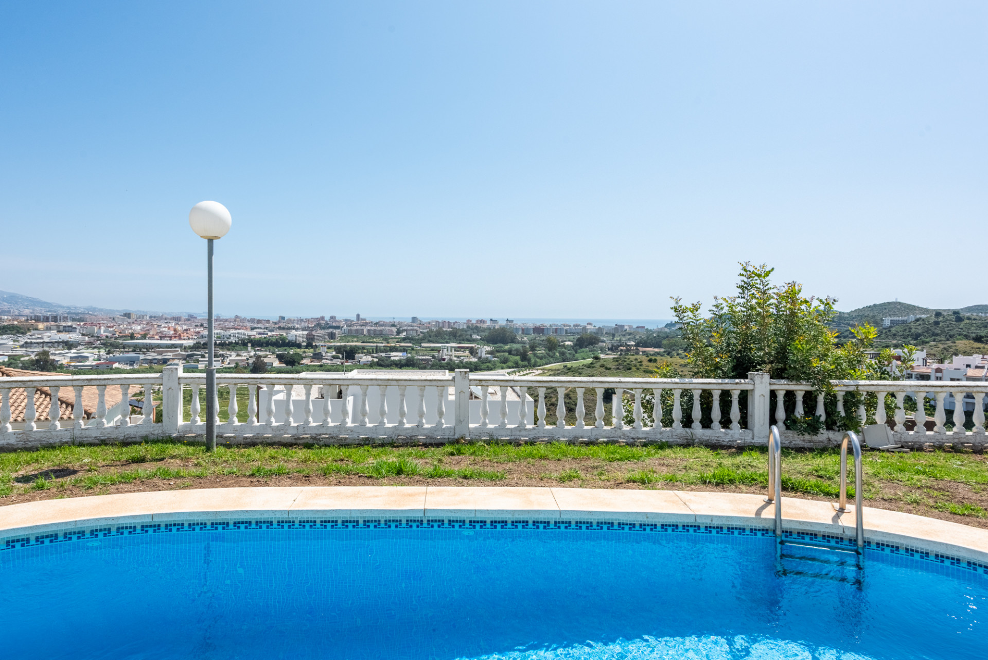 Kleine villa met panoramisch uitzicht in Jardines del Águila