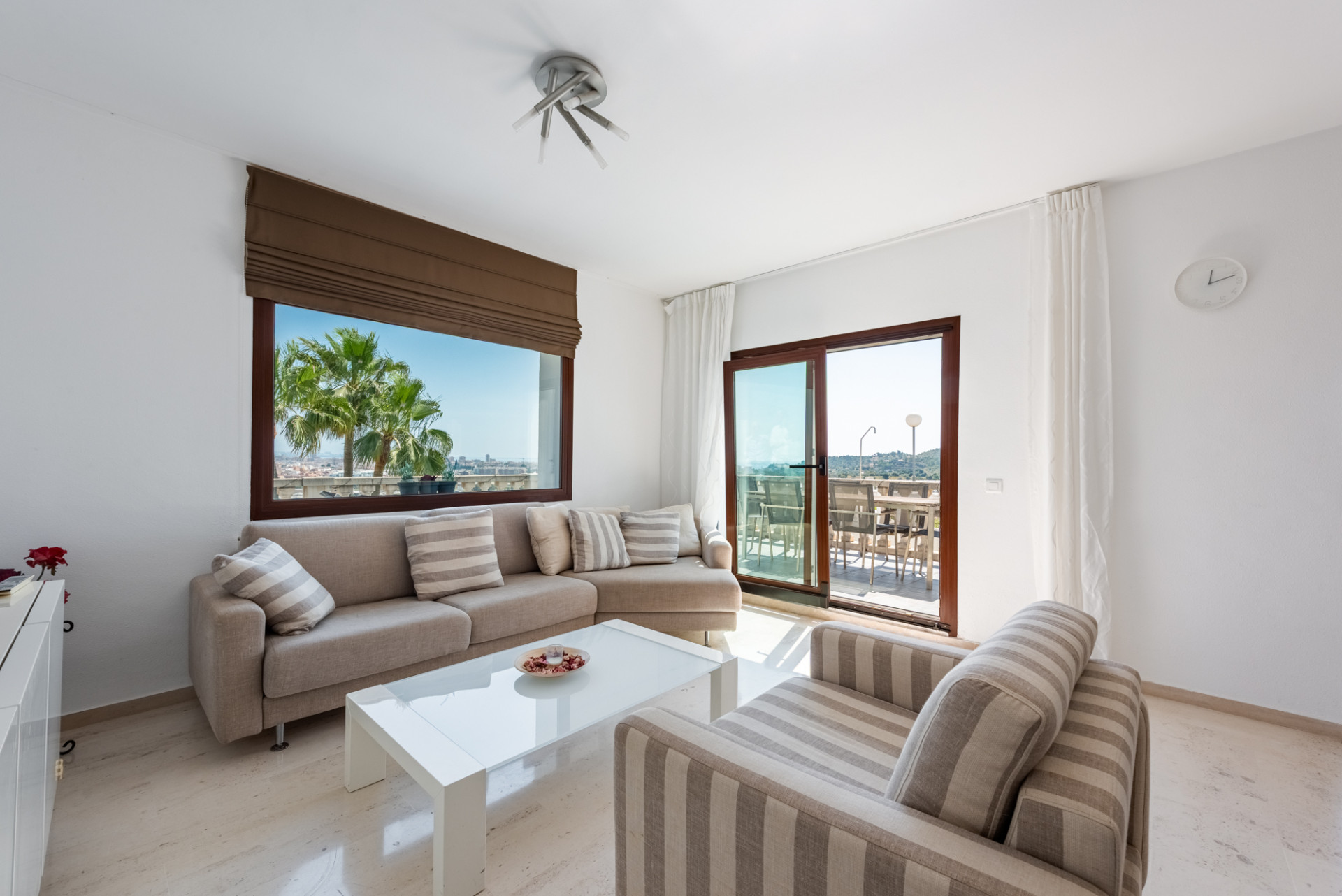 Kleine villa met panoramisch uitzicht in Jardines del Águila