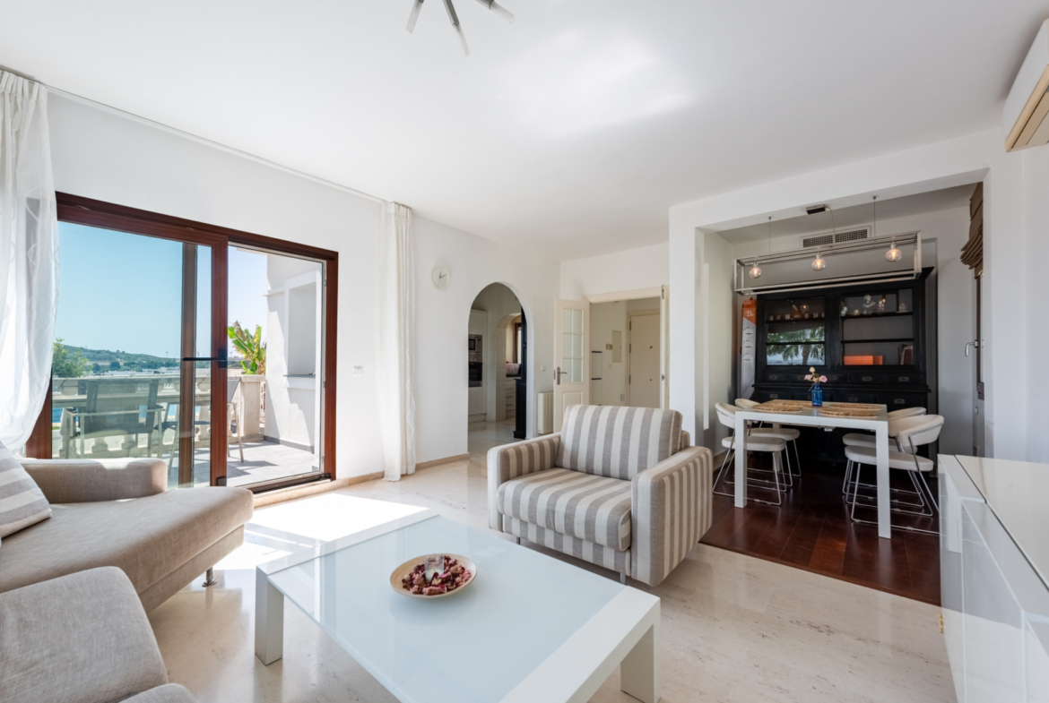 Kleine villa met panoramisch uitzicht in Jardines del Águila
