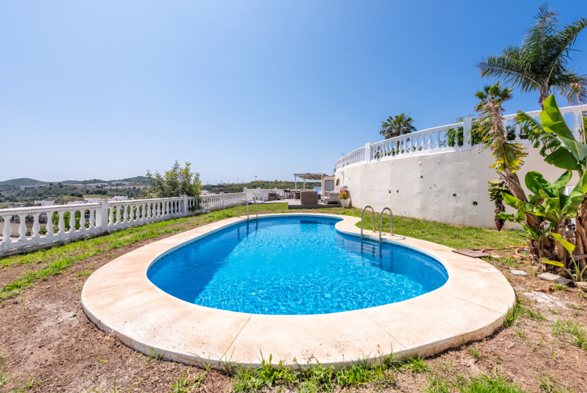 Kleine villa met panoramisch uitzicht in Jardines del Águila