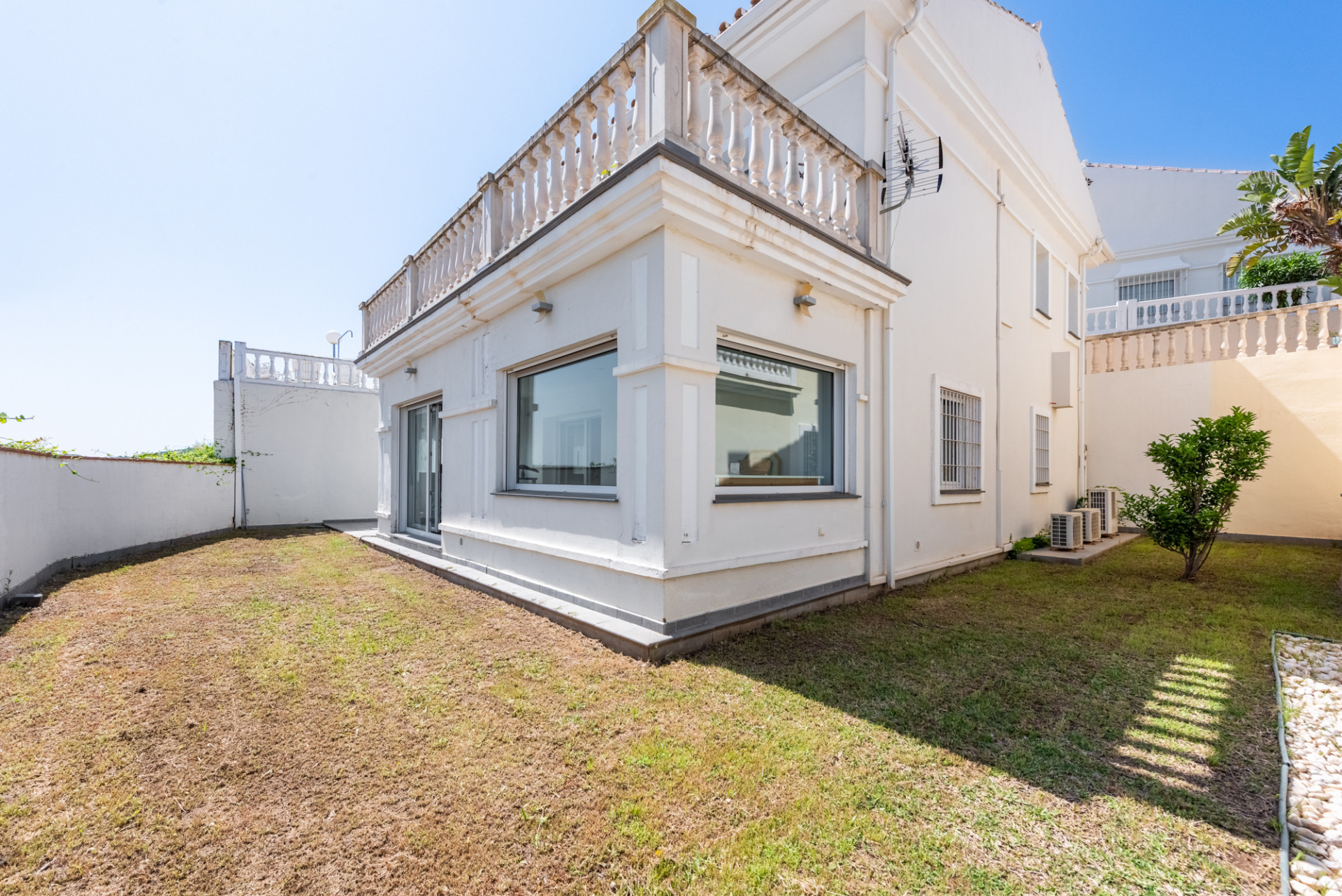 Kleine villa met panoramisch uitzicht in Jardines del Águila